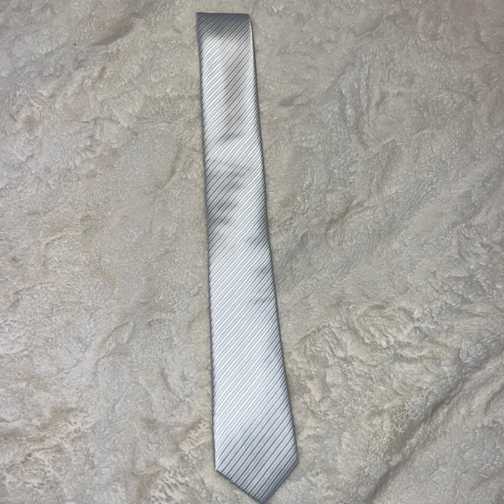 NWT Men’s Egara White Tie